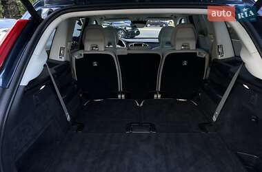 Внедорожник / Кроссовер Volvo XC90 2021 в 