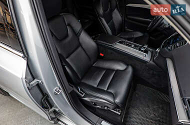Внедорожник / Кроссовер Volvo XC90 2022 в 