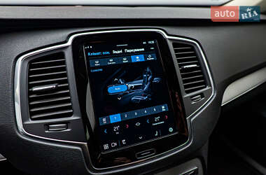Внедорожник / Кроссовер Volvo XC90 2022 в 
