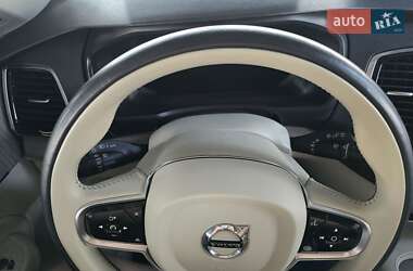 Внедорожник / Кроссовер Volvo XC90 2022 в 