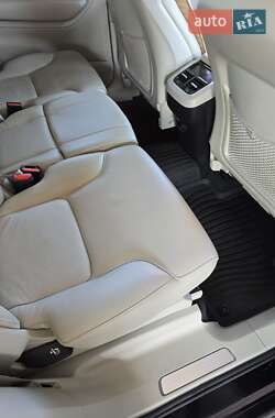 Внедорожник / Кроссовер Volvo XC90 2022 в 