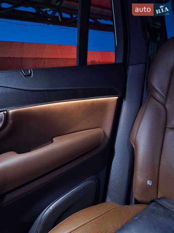 Позашляховик / Кросовер Volvo XC90 2020 в Дніпрі