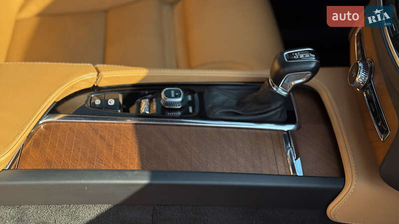 Внедорожник / Кроссовер Volvo XC90 2017 в Киеве