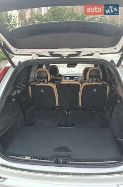 Внедорожник / Кроссовер Volvo XC90 2017 в 