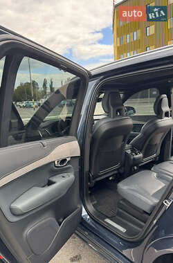 Внедорожник / Кроссовер Volvo XC90 2021 в 