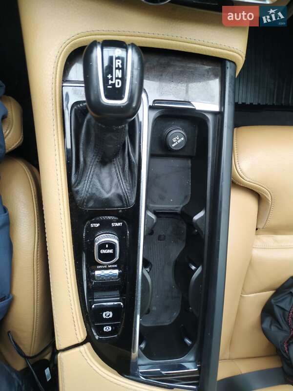 Позашляховик / Кросовер Volvo XC90 2015 в Києві