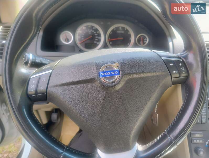 Внедорожник / Кроссовер Volvo XC90 2011 в Чернигове