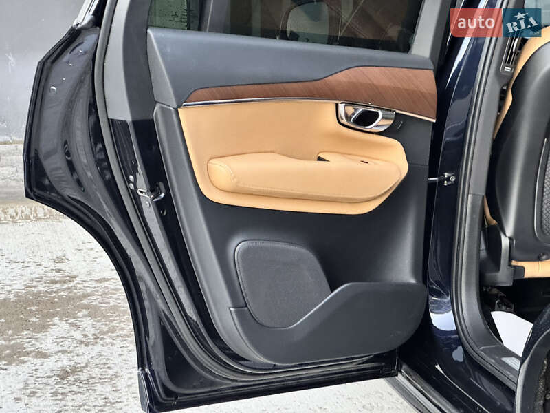 Внедорожник / Кроссовер Volvo XC90 2016 в Киеве
