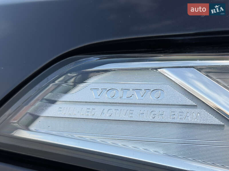 Внедорожник / Кроссовер Volvo XC90 2016 в Киеве