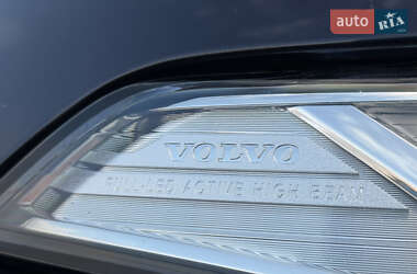 Внедорожник / Кроссовер Volvo XC90 2016 в 
