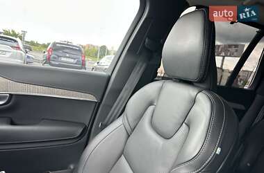 Позашляховик / Кросовер Volvo XC90 2023 в 