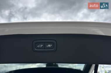 Позашляховик / Кросовер Volvo XC90 2023 в 