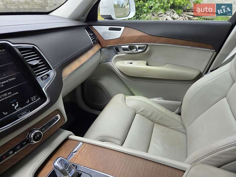 Внедорожник / Кроссовер Volvo XC90 2016 в Ирпене