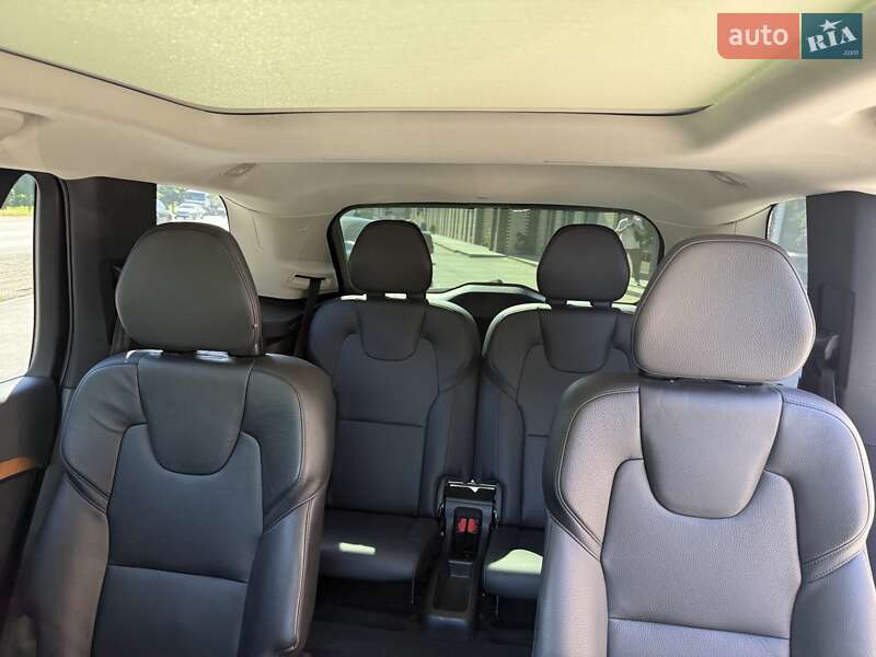 Внедорожник / Кроссовер Volvo XC90 2021 в Киеве