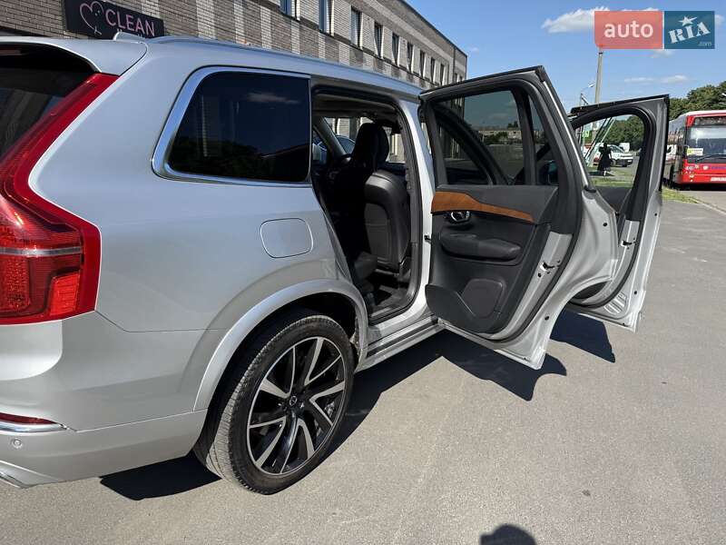 Внедорожник / Кроссовер Volvo XC90 2021 в Киеве