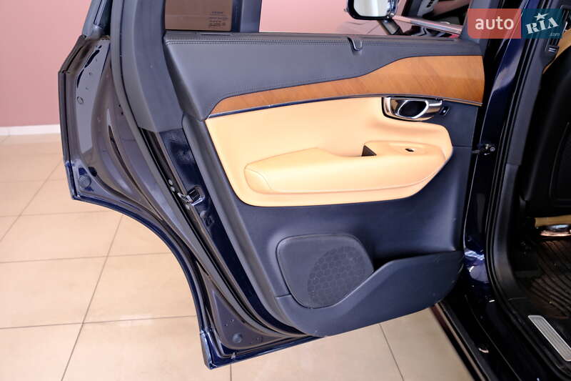 Внедорожник / Кроссовер Volvo XC90 2016 в Одессе