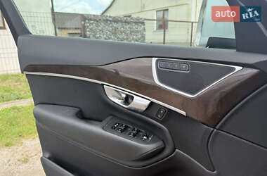 Внедорожник / Кроссовер Volvo XC90 2016 в 