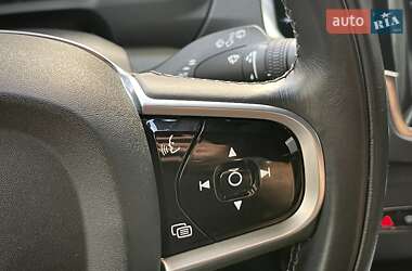 Внедорожник / Кроссовер Volvo XC90 2020 в 