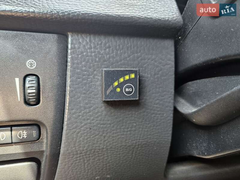 Внедорожник / Кроссовер Volvo XC90 2003 в Львове