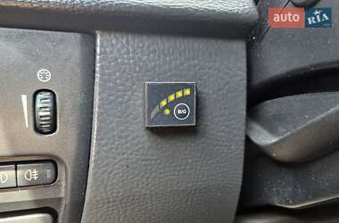 Внедорожник / Кроссовер Volvo XC90 2003 в 
