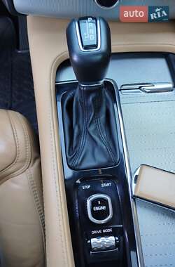Внедорожник / Кроссовер Volvo XC90 2016 в 