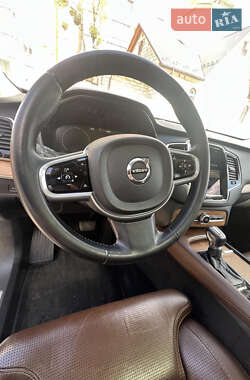 Внедорожник / Кроссовер Volvo XC90 2017 в 