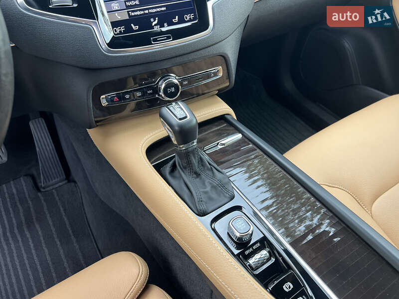 Внедорожник / Кроссовер Volvo XC90 2017 в Киеве