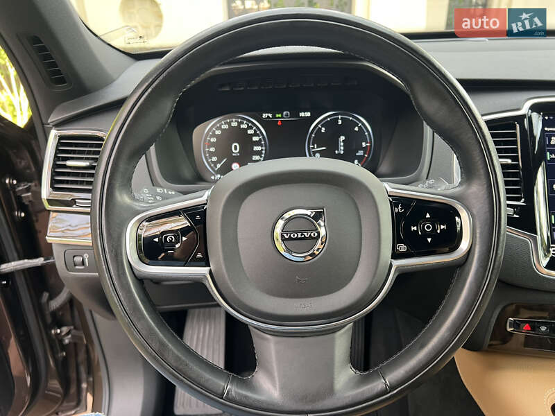 Внедорожник / Кроссовер Volvo XC90 2017 в Киеве