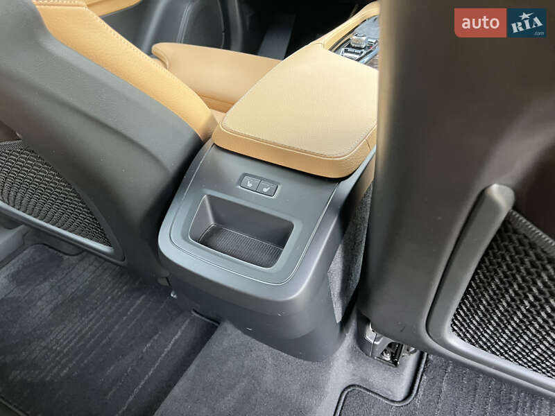 Внедорожник / Кроссовер Volvo XC90 2017 в Киеве