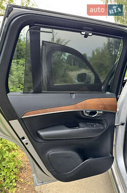 Внедорожник / Кроссовер Volvo XC90 2019 в 