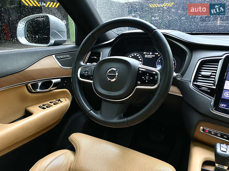 Внедорожник / Кроссовер Volvo XC90 2015 в Киеве