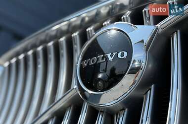 Внедорожник / Кроссовер Volvo XC90 2020 в 