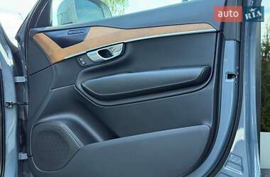 Внедорожник / Кроссовер Volvo XC90 2020 в 