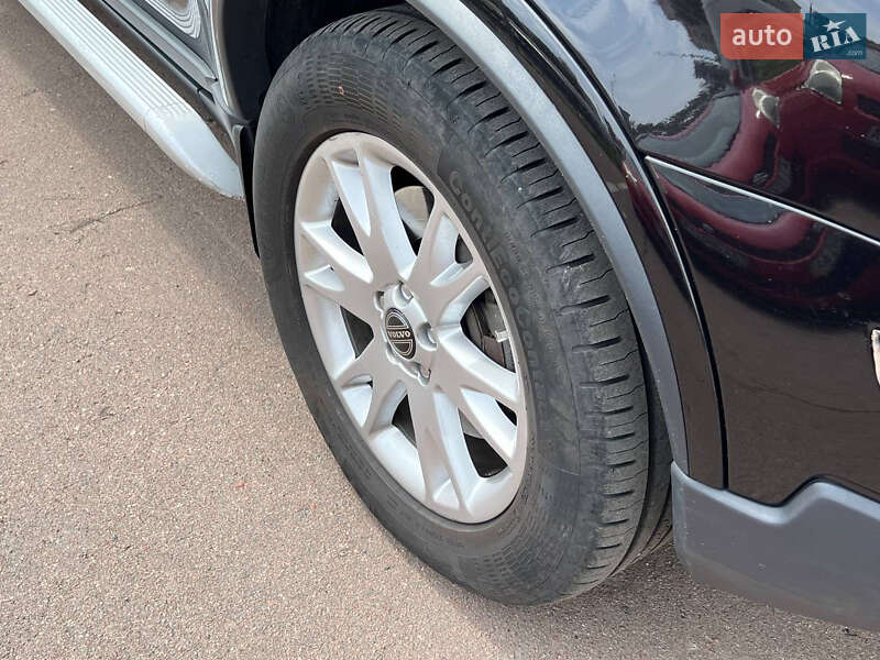 Внедорожник / Кроссовер Volvo XC90 2010 в Киеве