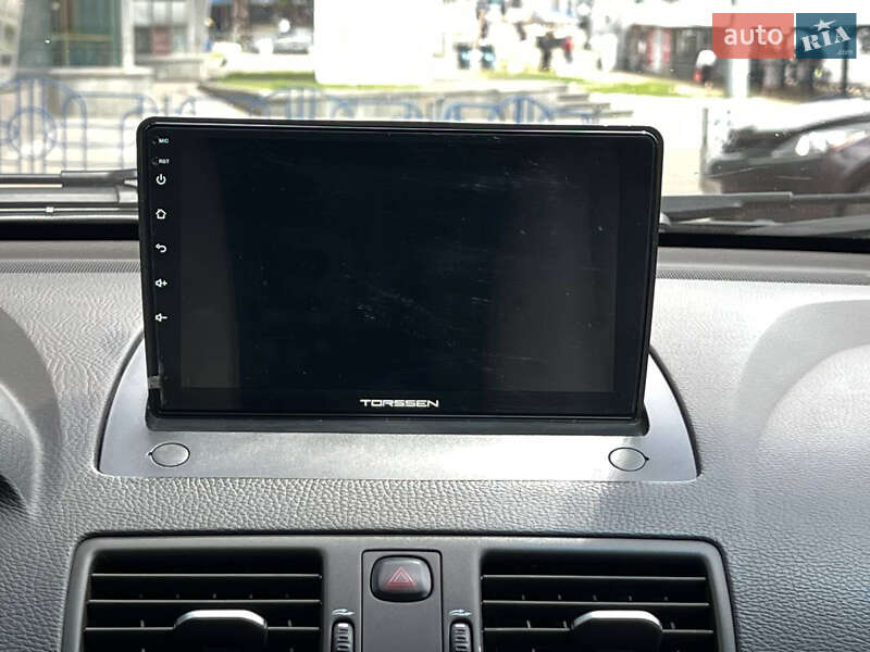 Внедорожник / Кроссовер Volvo XC90 2010 в Киеве