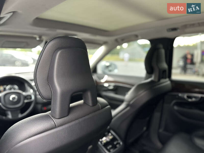 Внедорожник / Кроссовер Volvo XC90 2016 в Владимире