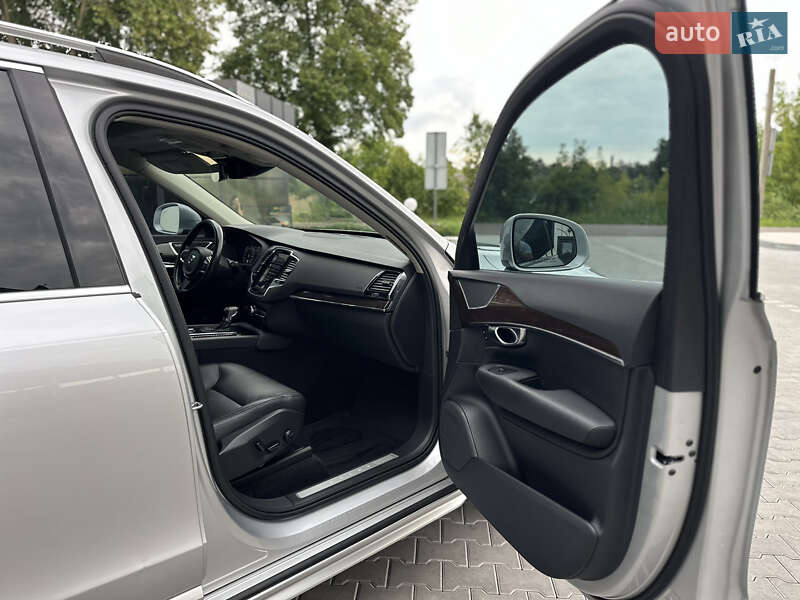 Внедорожник / Кроссовер Volvo XC90 2016 в Владимире