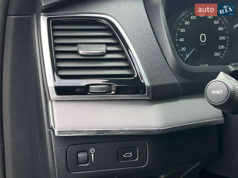 Внедорожник / Кроссовер Volvo XC90 2016 в Львове