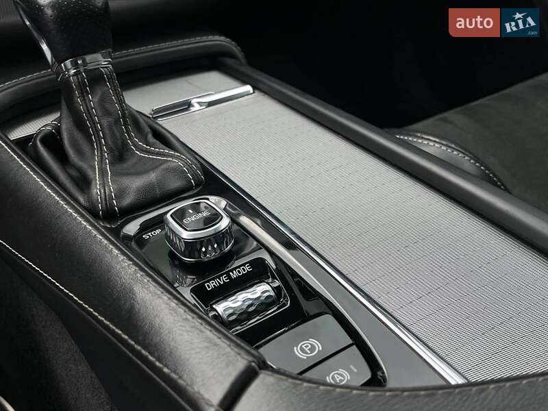 Внедорожник / Кроссовер Volvo XC90 2016 в Львове