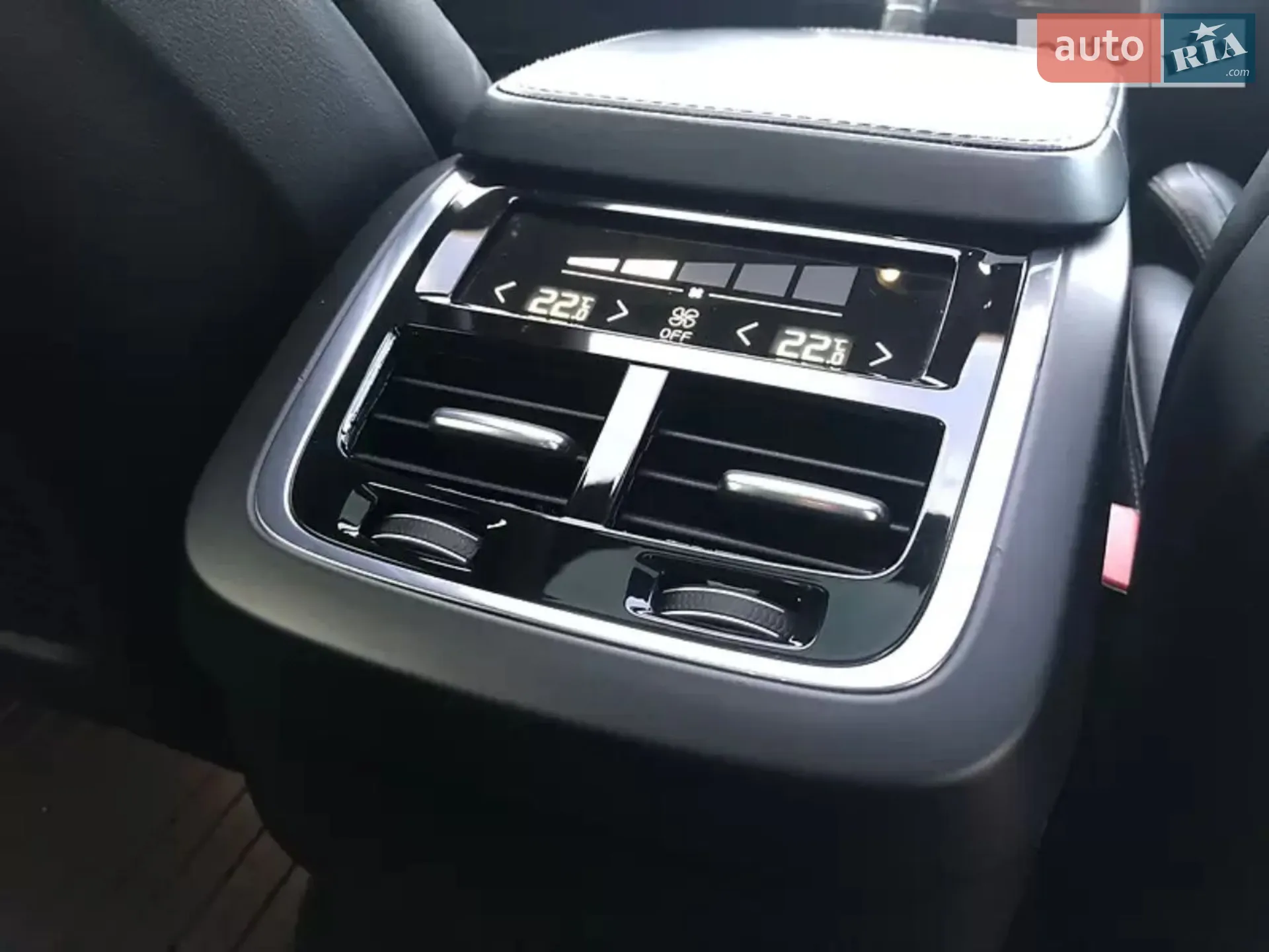 2016 Volvo XC90 - мініатюра 2