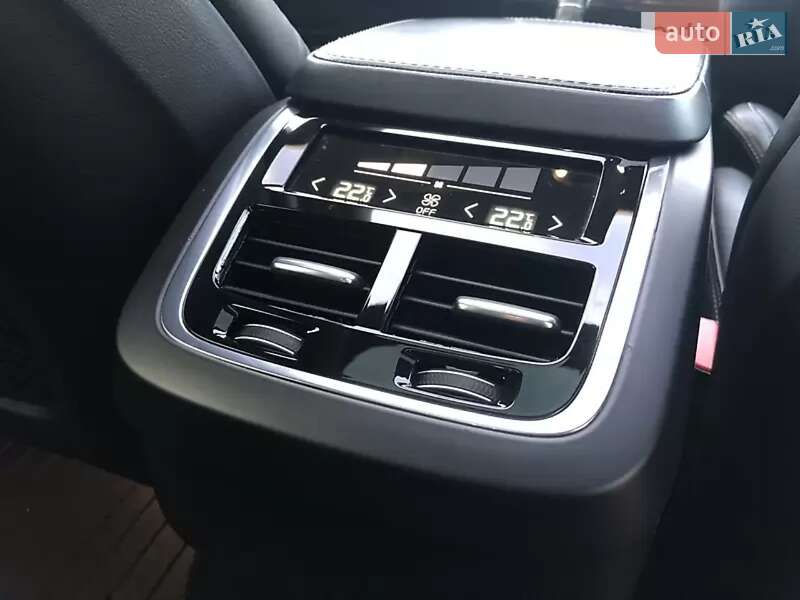 Внедорожник / Кроссовер Volvo XC90 2016 в Киеве