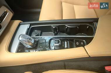 Внедорожник / Кроссовер Volvo XC90 2016 в 