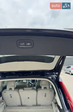 Внедорожник / Кроссовер Volvo XC90 2015 в 