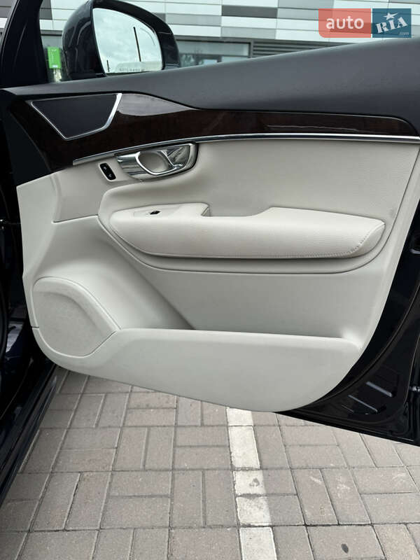 Внедорожник / Кроссовер Volvo XC90 2015 в Черкассах