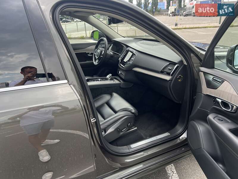 Внедорожник / Кроссовер Volvo XC90 2020 в Киеве