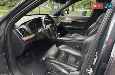 Внедорожник / Кроссовер Volvo XC90 2016 в 