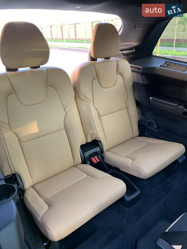 Внедорожник / Кроссовер Volvo XC90 2016 в Киеве фото 18 Внедорожник / Кроссовер Volvo XC90 2016 в Киеве