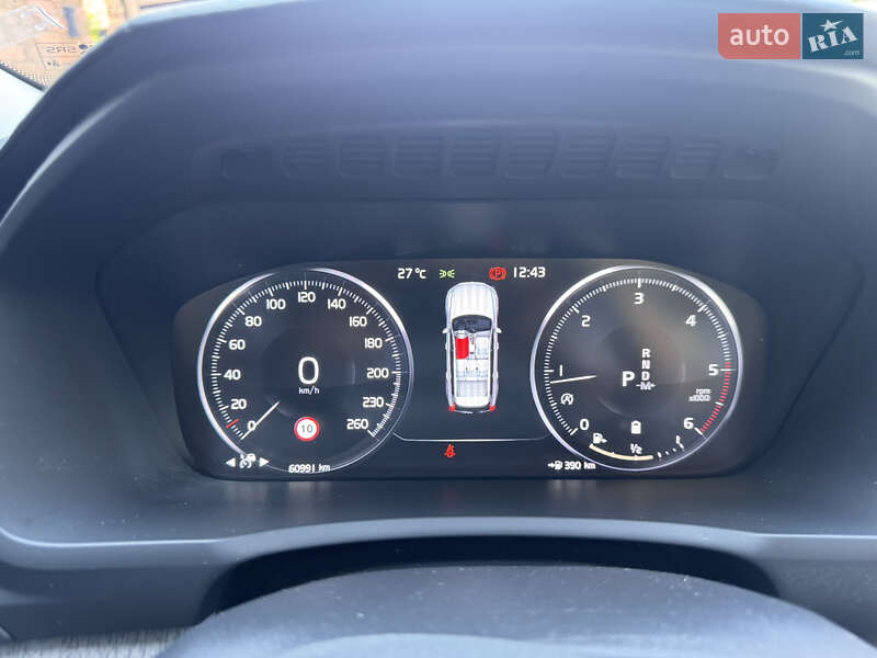 Внедорожник / Кроссовер Volvo XC90 2020 в Киеве