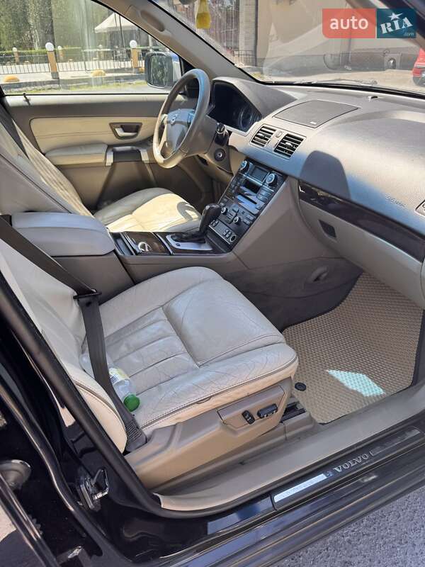 Внедорожник / Кроссовер Volvo XC90 2007 в Ужгороде