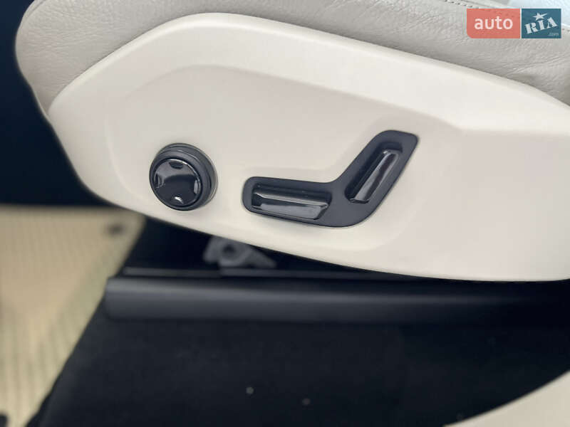 Внедорожник / Кроссовер Volvo XC90 2016 в Одессе